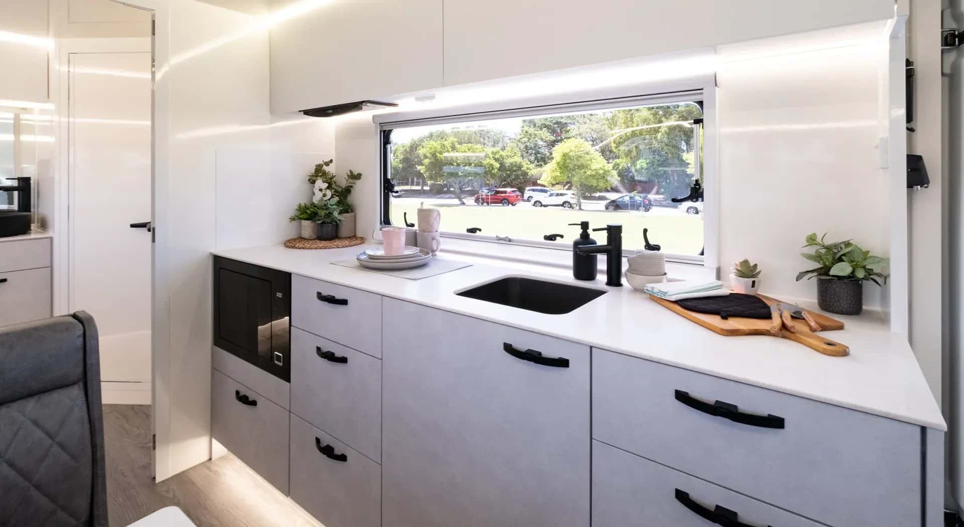 100% timber-free construction