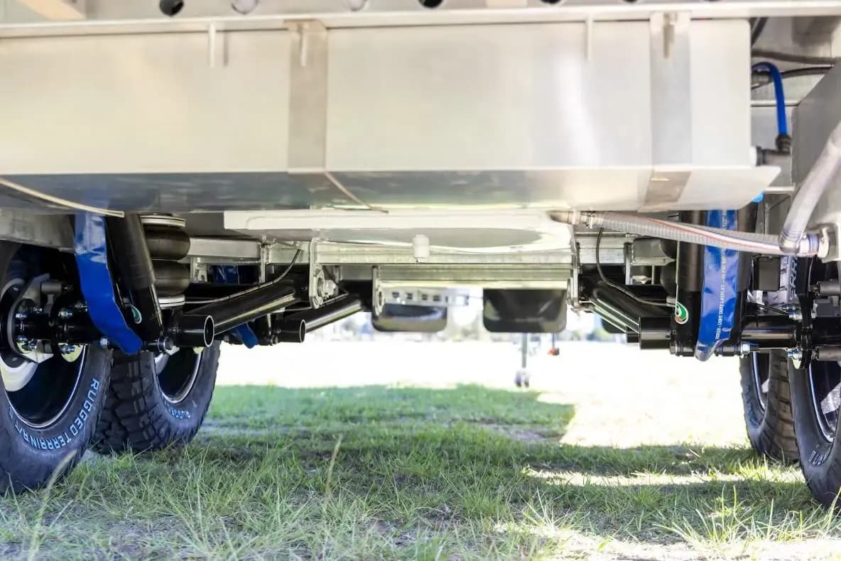 Underbody & airbag suspension